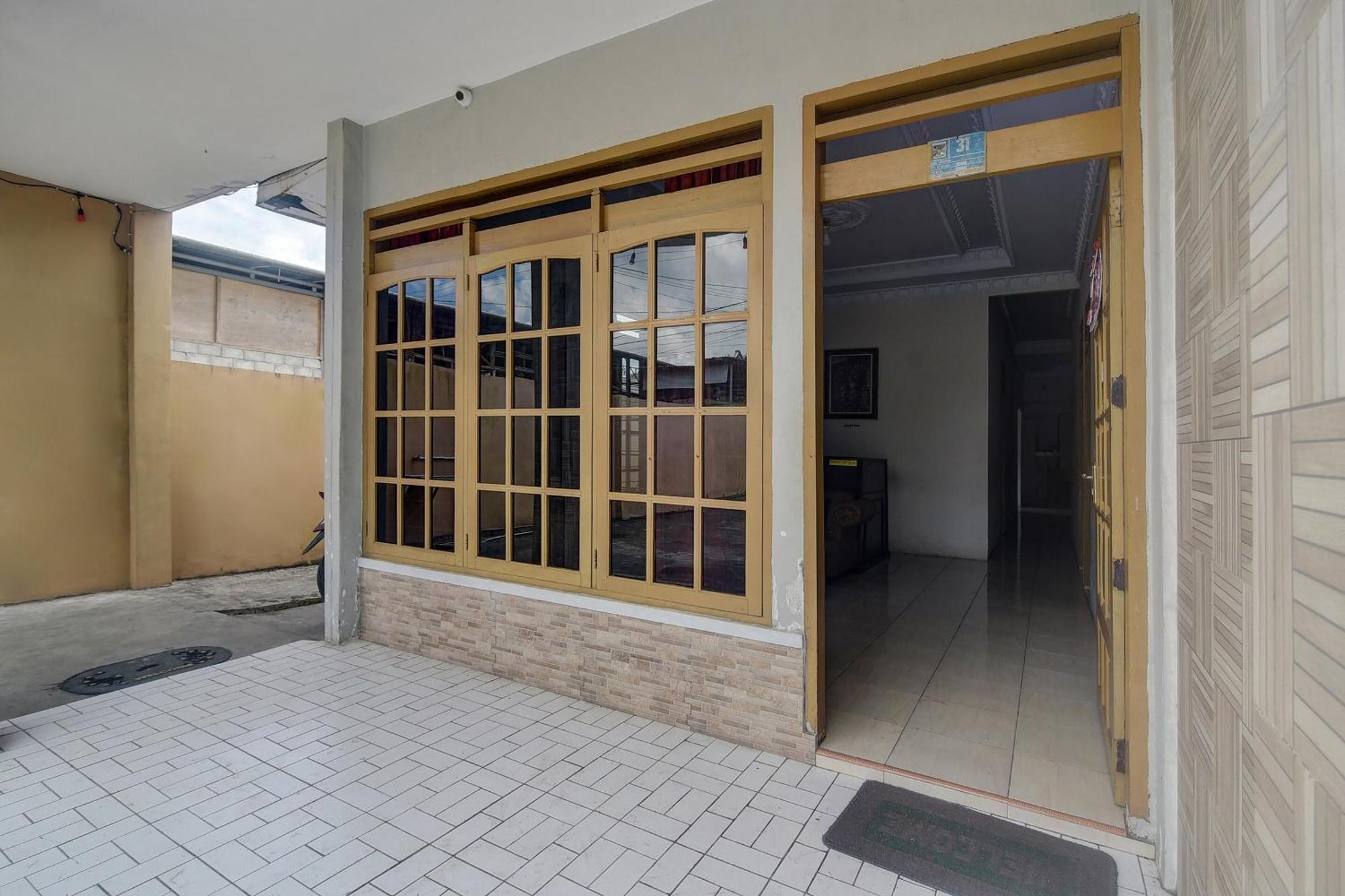 Hotel Oyo 92041 Borneo 2*